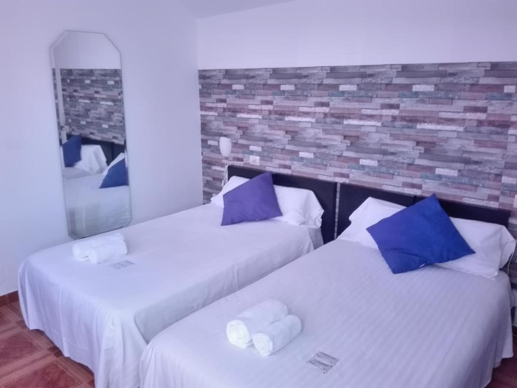 Hotel Corcubion Playa De Quenxe Rum bild